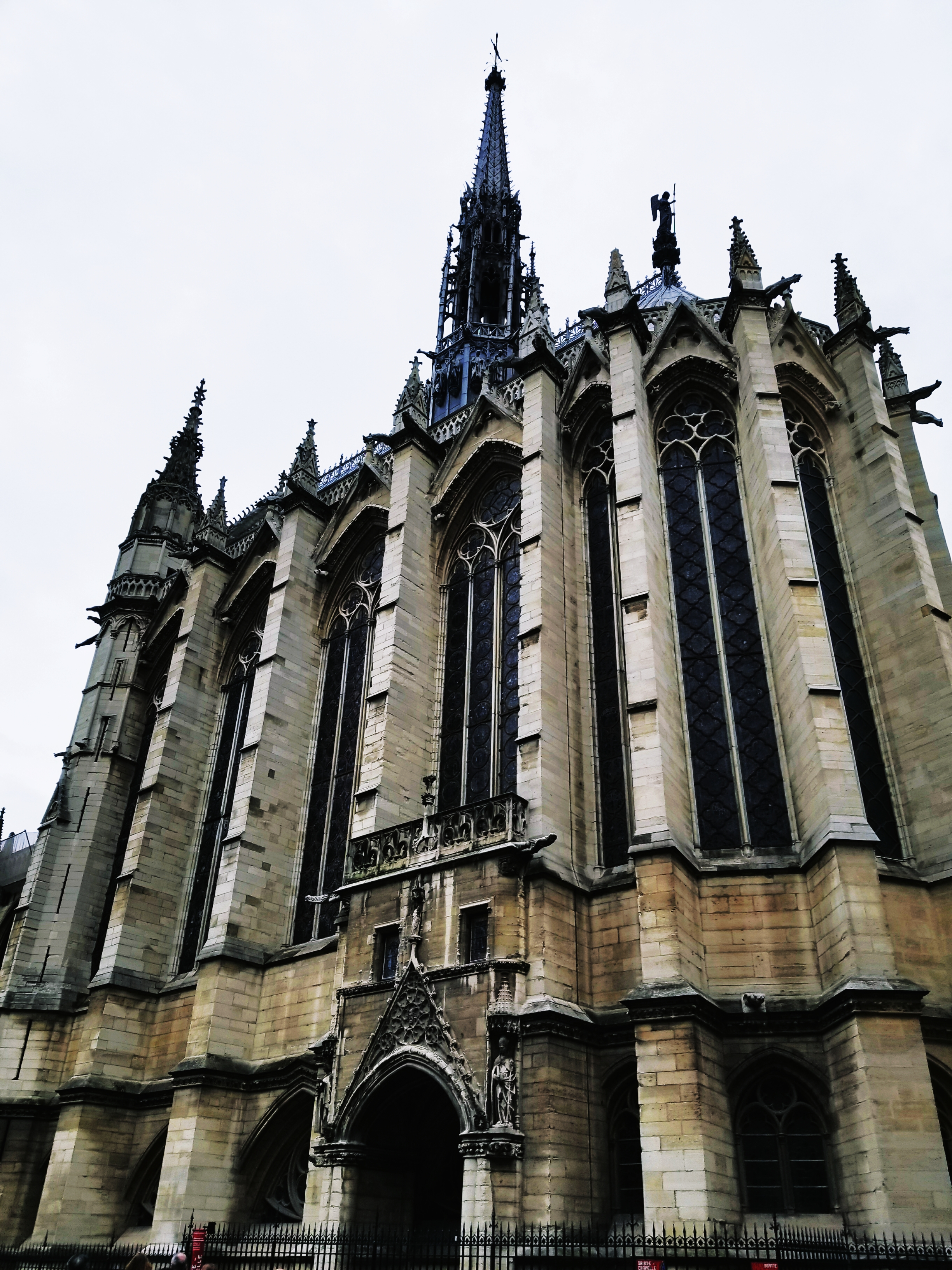 Lizzie does Paris - Saint Chapelle