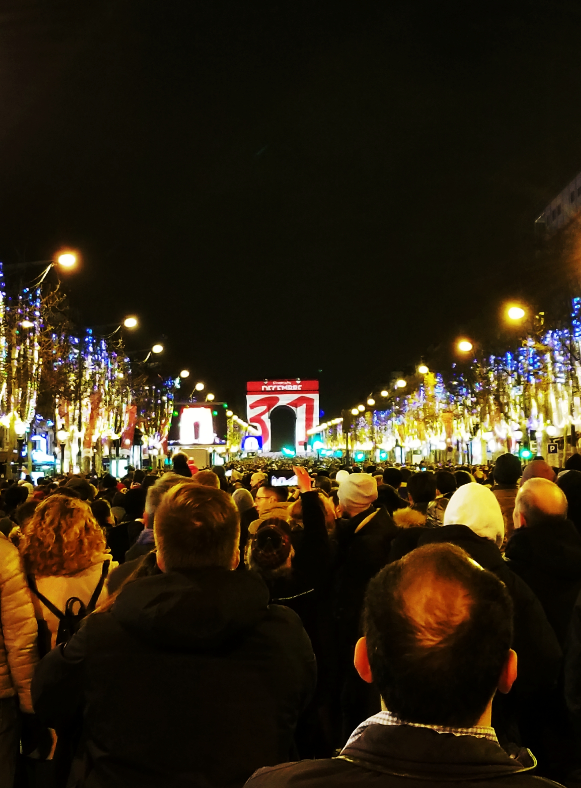 Lizzie does Paris - New Year's Eve Arc du Triomphe