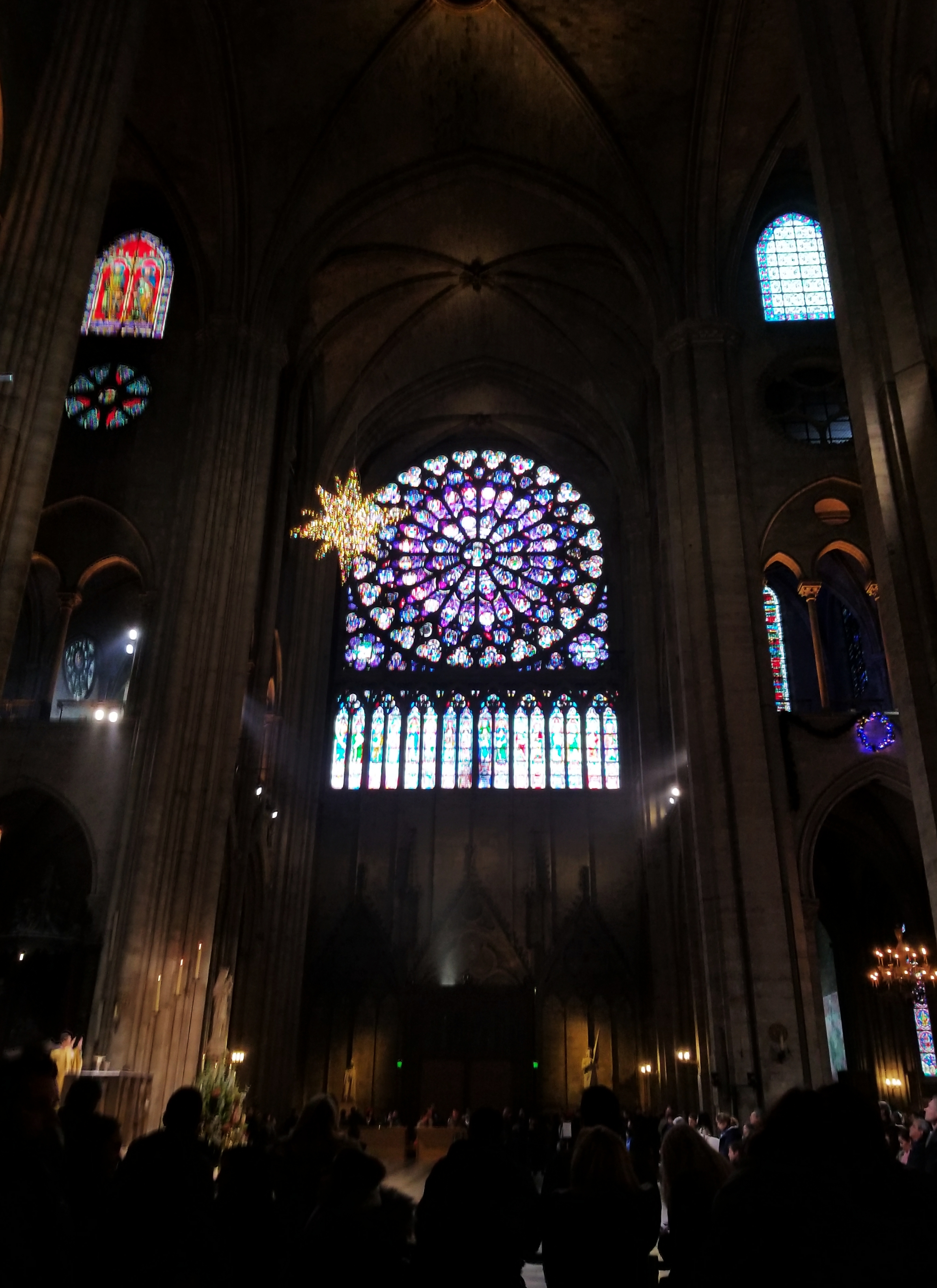 Lizzie does Paris - Nore Dame