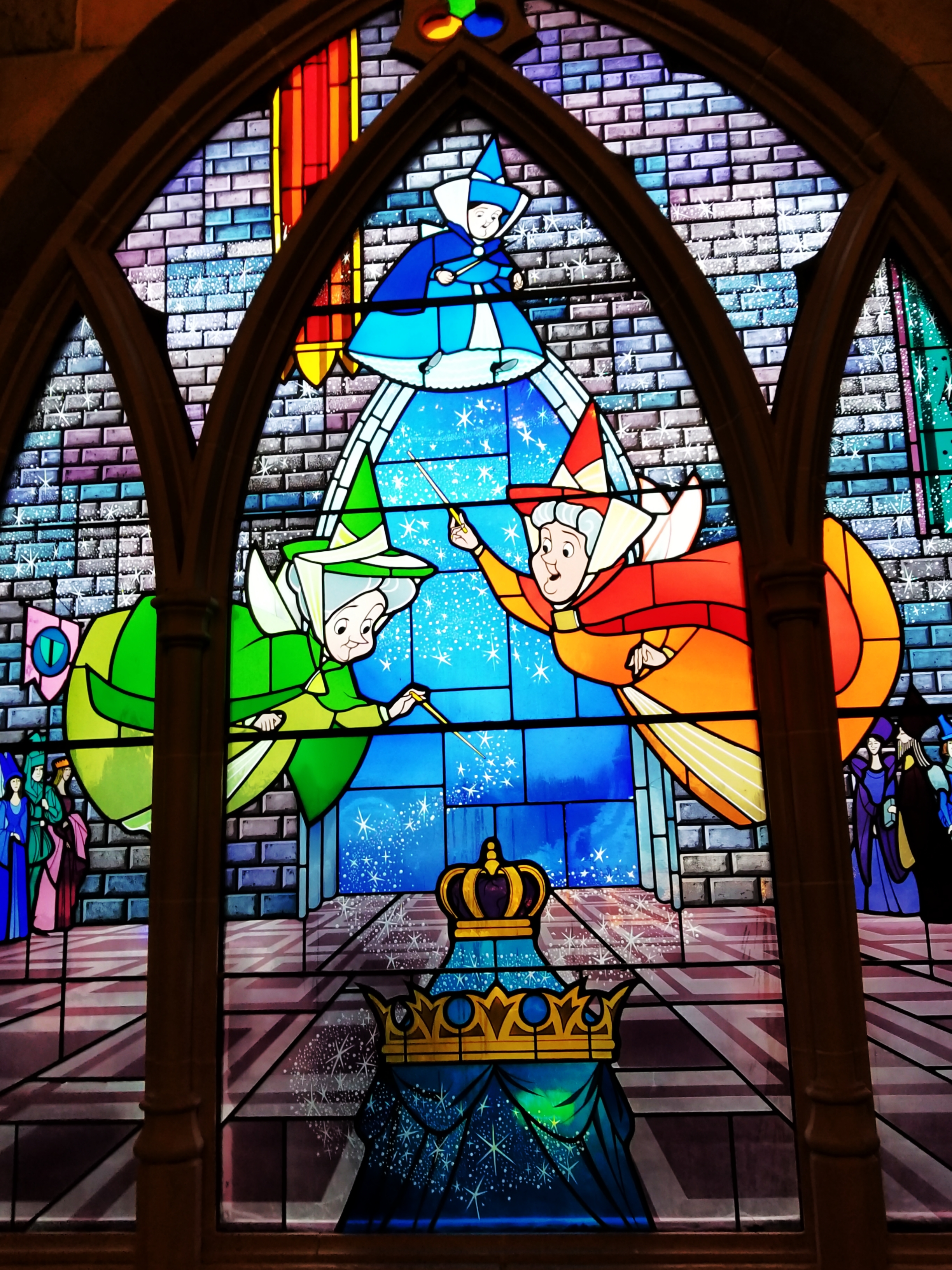 Lizzie Does Disneyland Paris - Sleeping Beauty's Castle