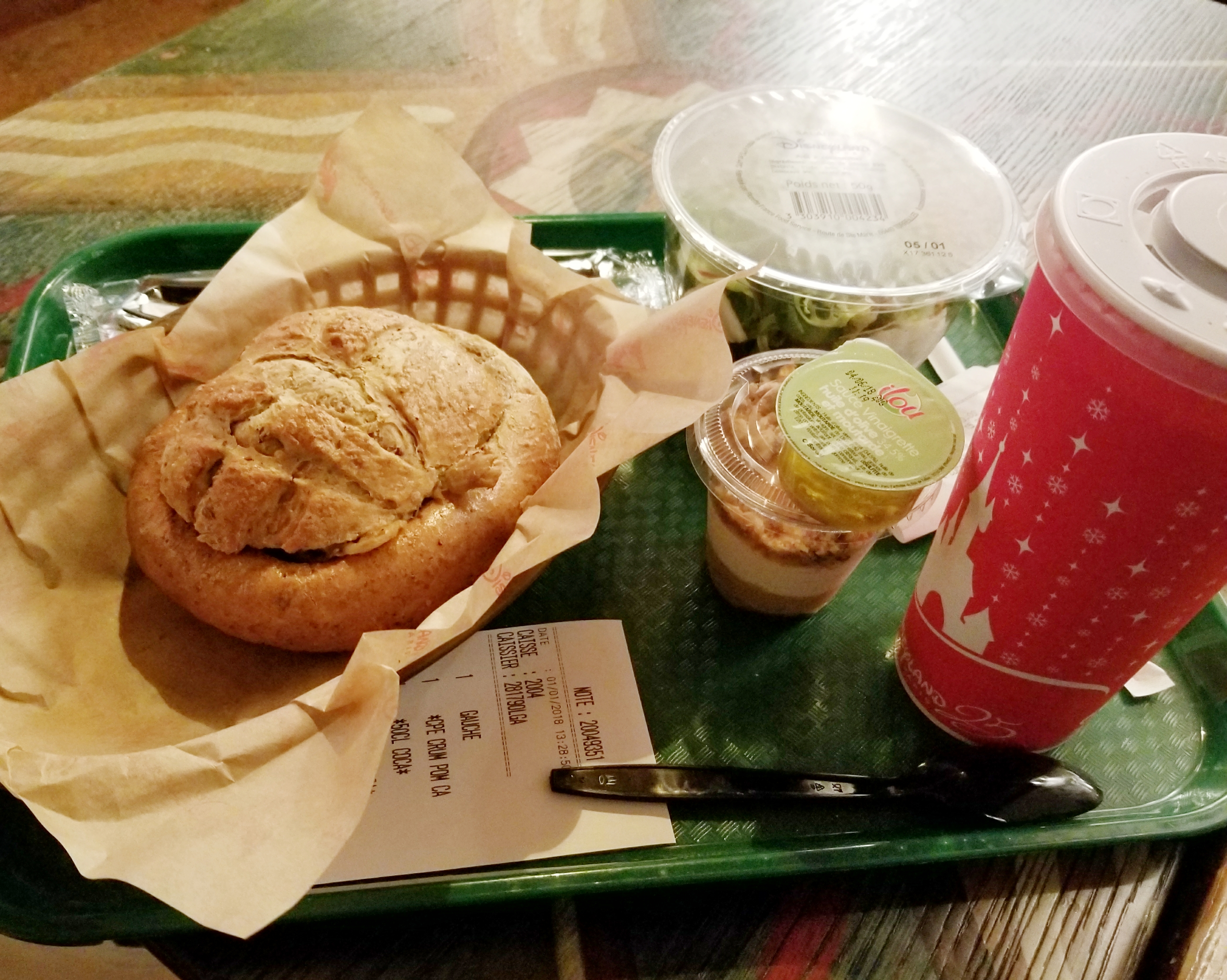 Lizzie does Disneyland Paris -