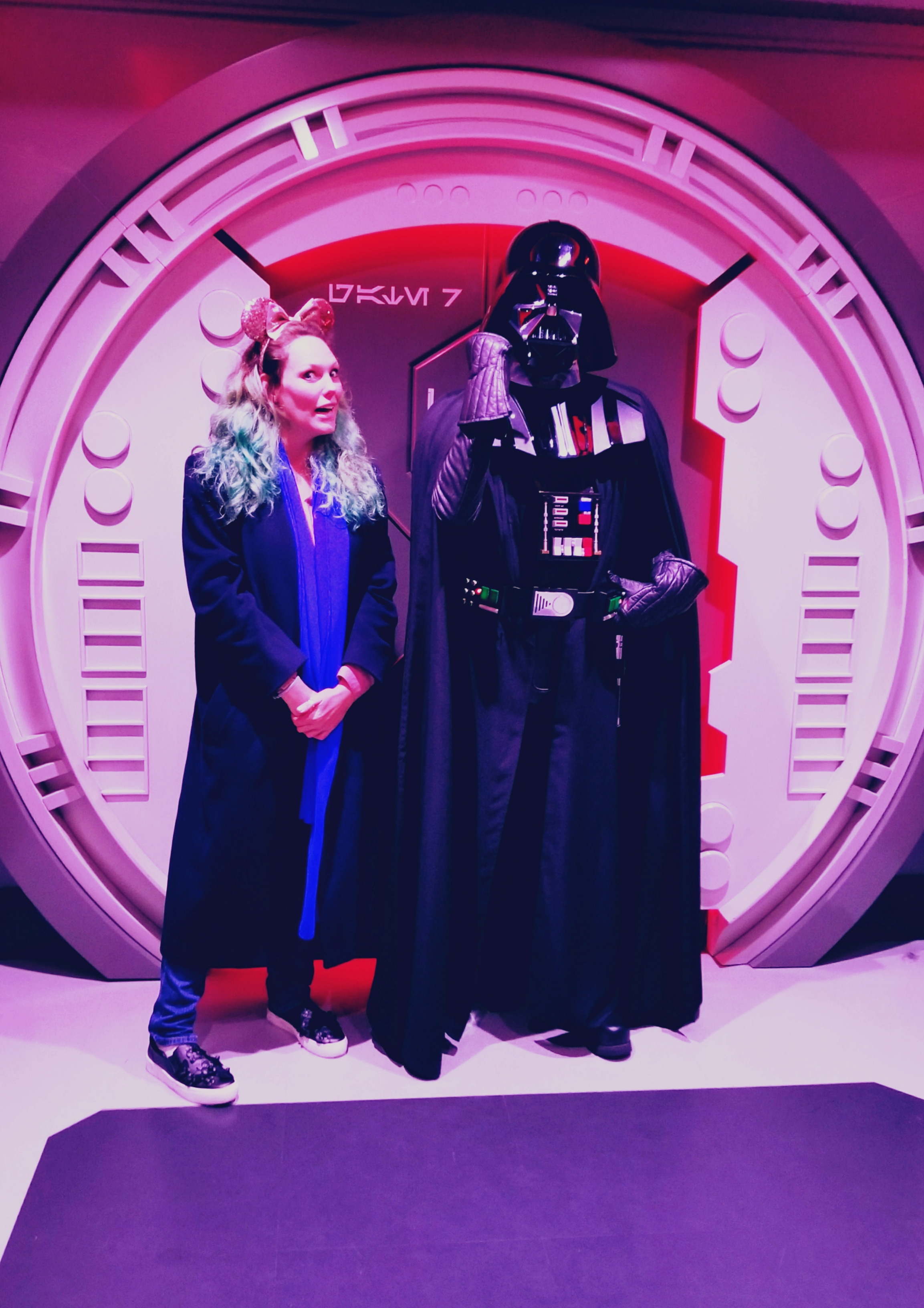 Lizzie Does Disneyland Paris - Darth Vader meet and greet