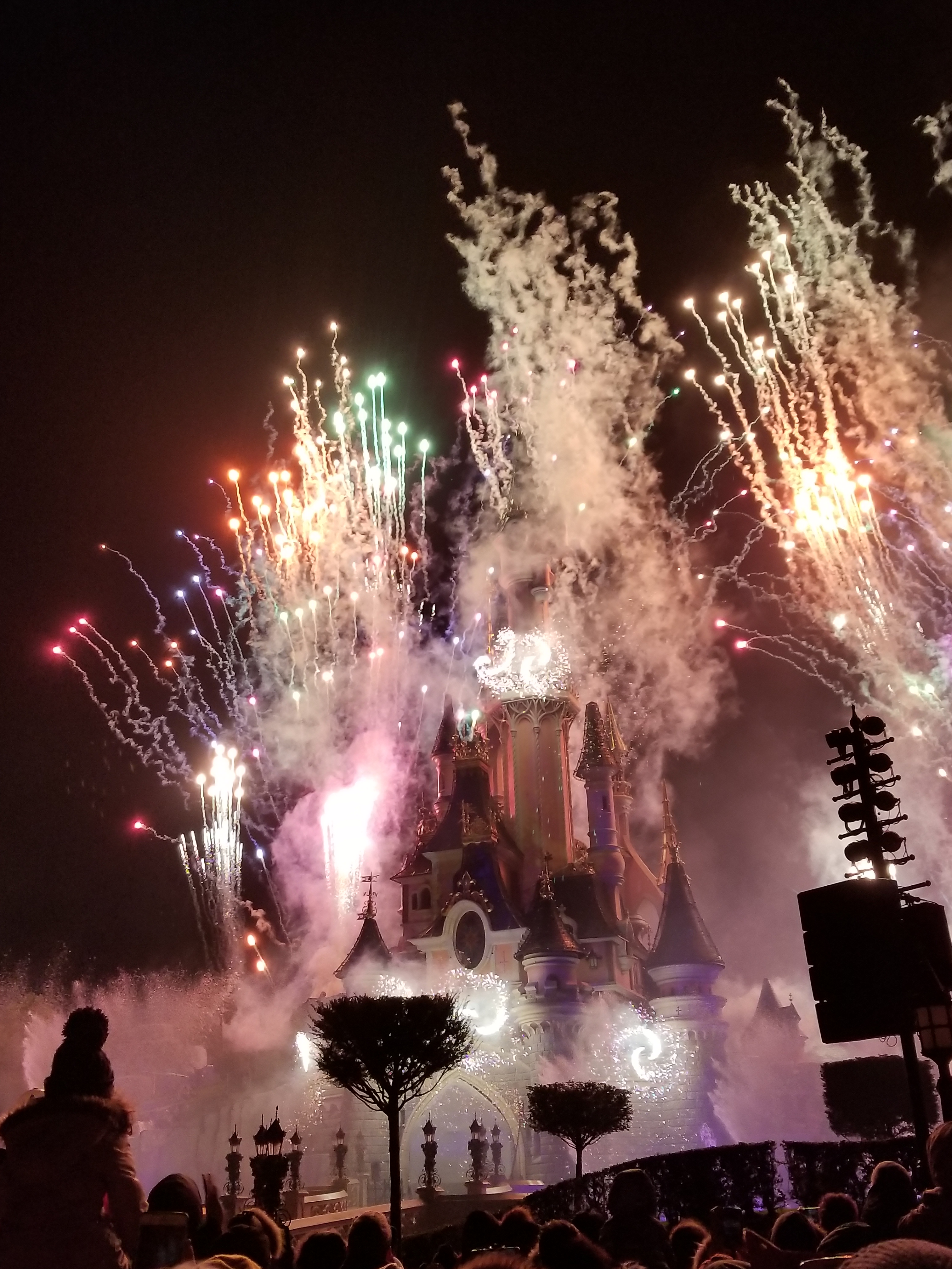 Lizzie does Disneyland Paris